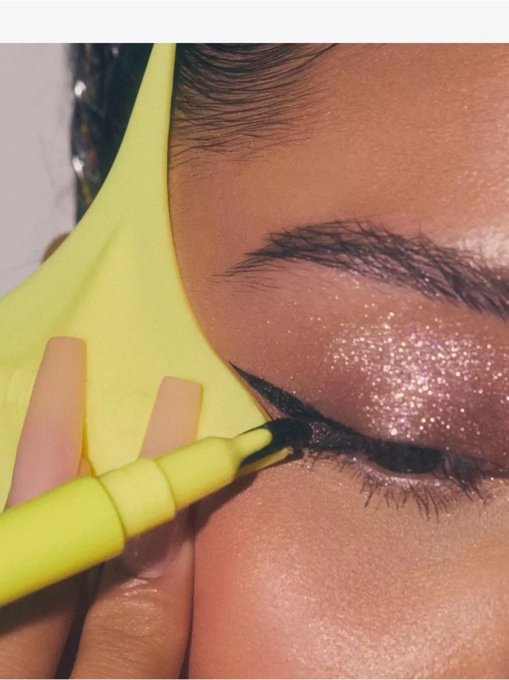 New Half Magic Eyeliner Wing Magician Tool
